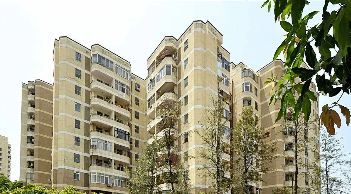 DLF Silver Oaks